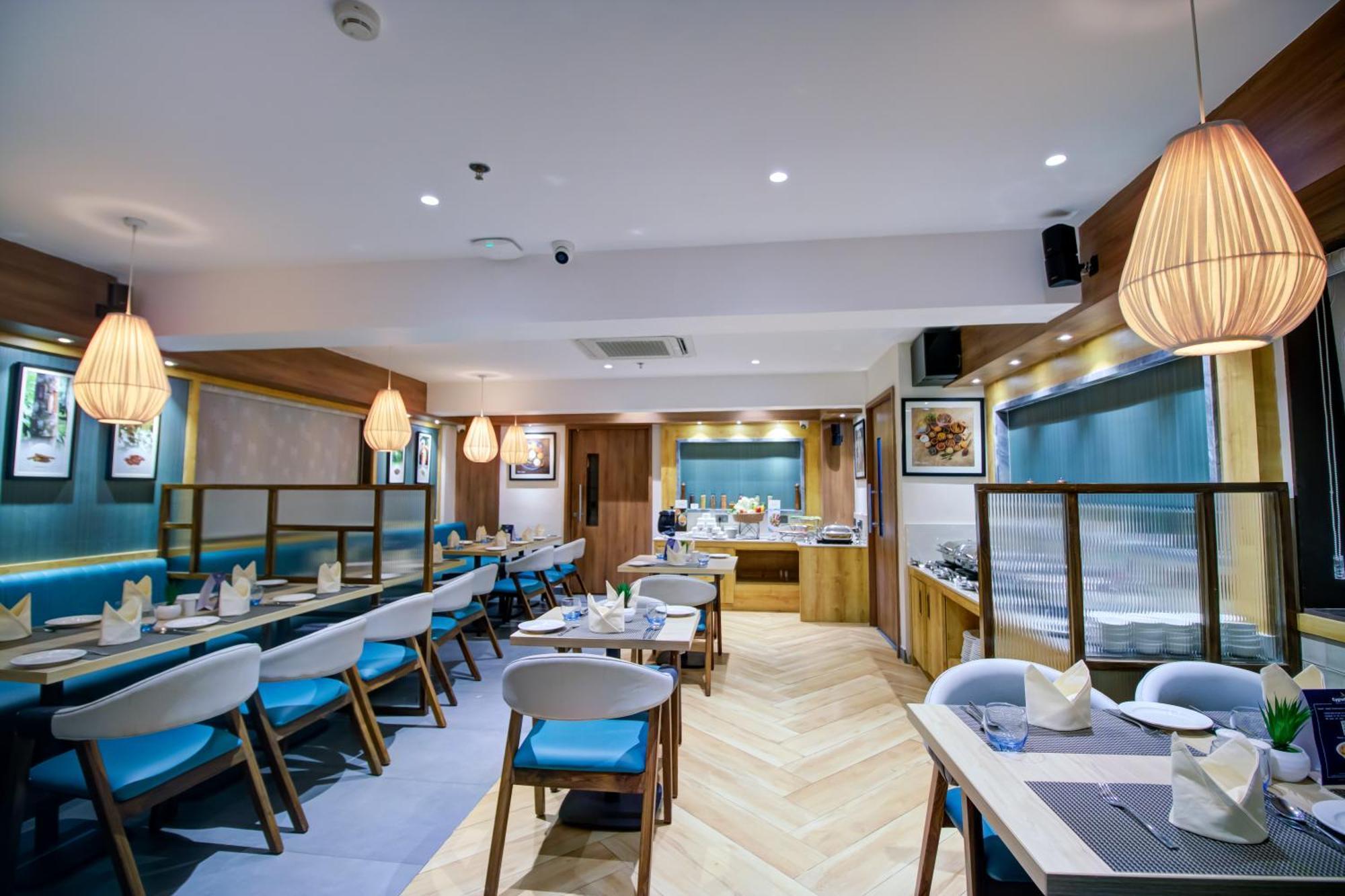 Cozzet Victoria Hotel 부바네스 외부 사진